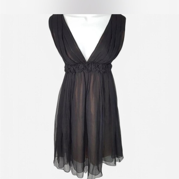 leon max Dresses & Skirts - Leon Max Limited Edition 100% Silk Green Dress